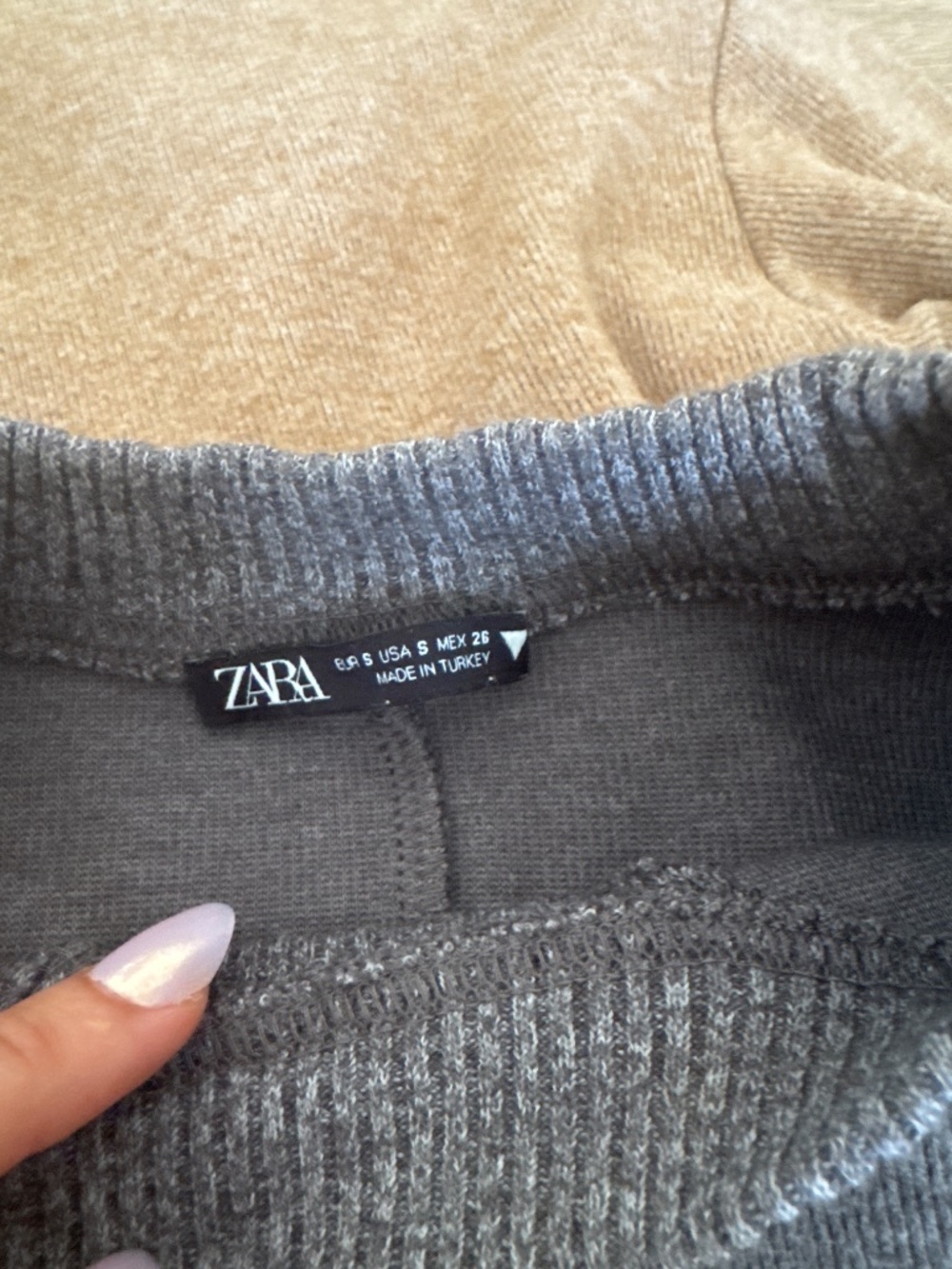 2 Pack: Zara Cropped sweater tops w/ raw hem - Picture 3 of 5